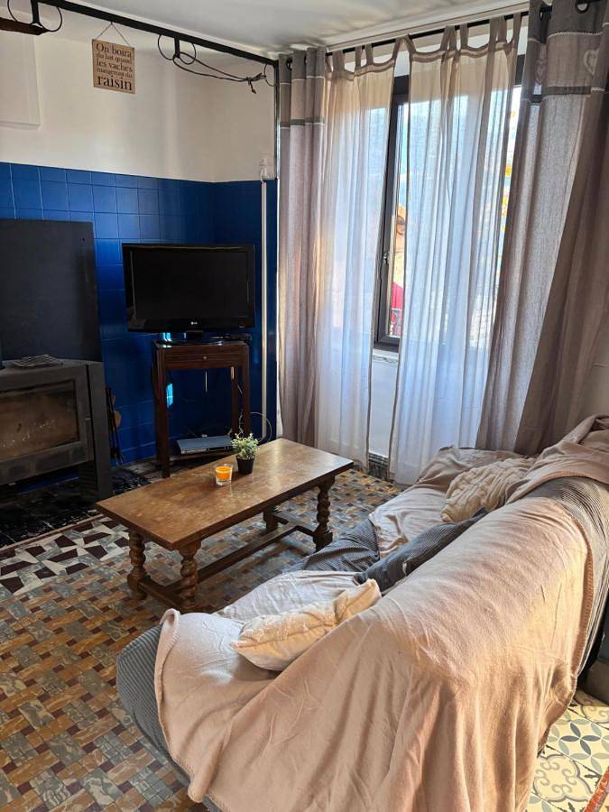 Location de vacances pour 6 personnes, avec terrasse ainsi que jardin et vue, animaux acceptés à Vernaux