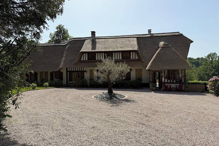 Gîte pour 12 personnes, avec Terrasse et Jardin