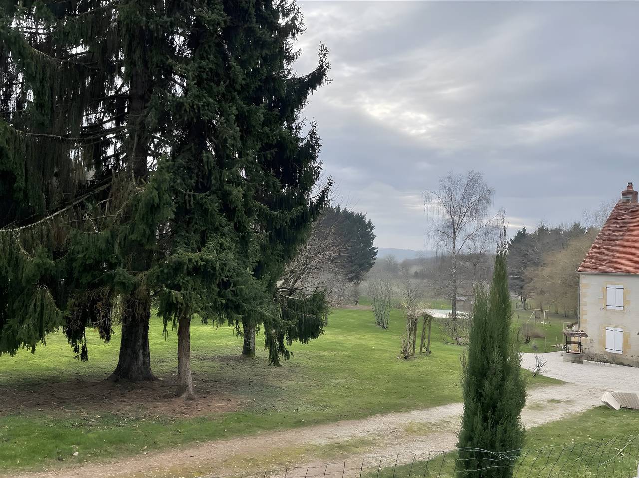 Casa vacanze 'Campagna-Chaulgnes-Piscina' con piscina privata, terrazza e Wi-Fi in Chaulgnes, Valle della Loira