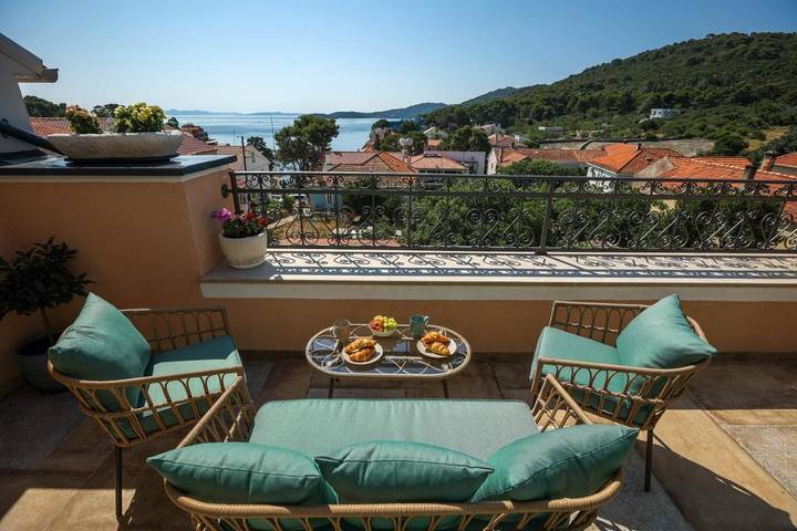 Villa pour 4 personnes, avec jacuzzi et jardin ainsi que sauna et piscine à Sali - 2
