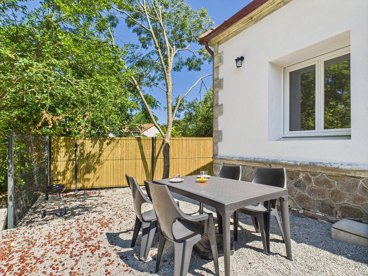 Ganze Wohnung, Apartment für 2 in St-Jean-de-Mont mit Garten in Saint-Jean-de-Monts, Vendée