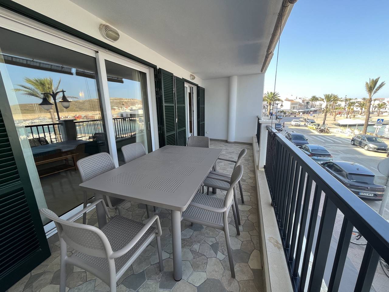 Apartamento entero, Apartamento de vacaciones para 5 personas con balcón in Fornells, Es Mercadal