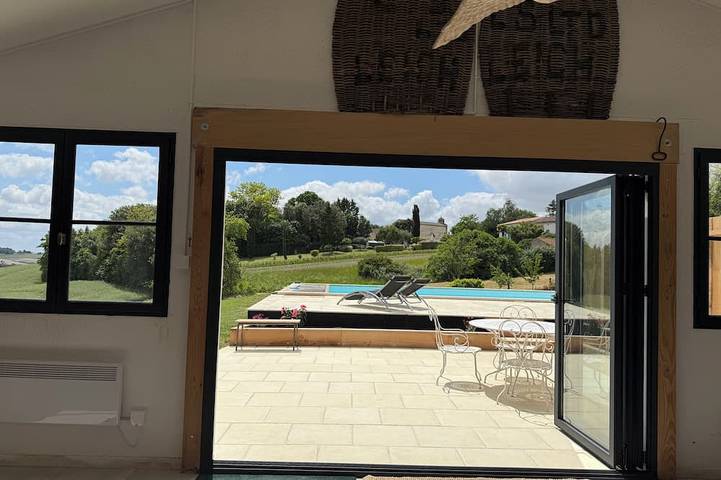 Location de vacances pour 4 personnes, avec Terrasse et Piscine à Boutenac-Touvent