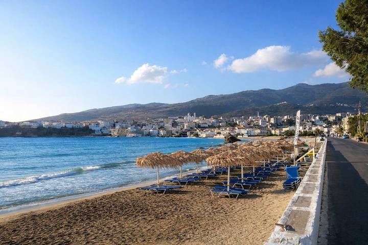 Gîte pour 2 personnes, avec jardin dans Andros - 2