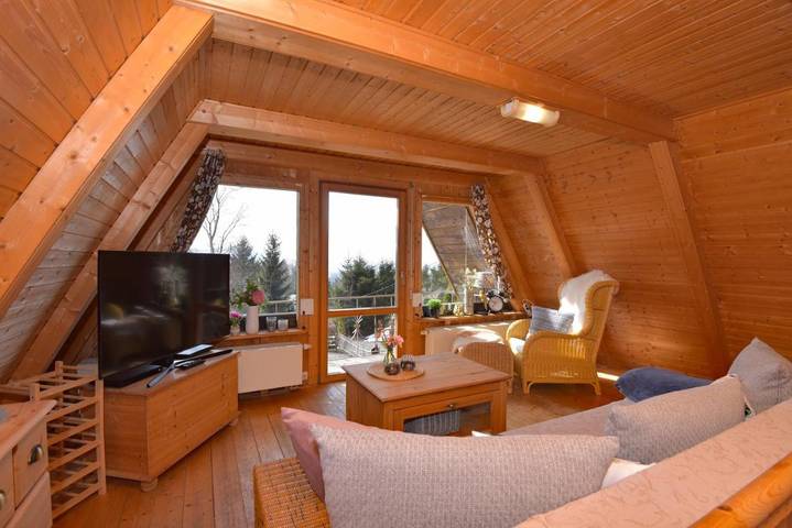 Ferienhaus für 4 Personen, mit Balkon und Terrasse sowie Garten und Sauna in Goldlauter - Heidersbach - 3