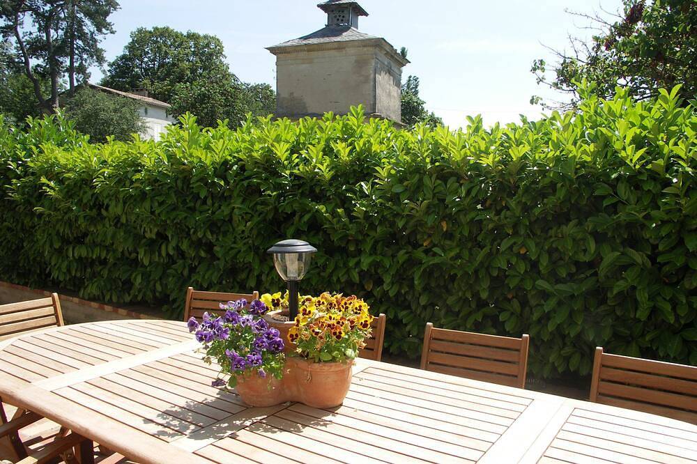 Chambre d'hôtes climatisée 2 personnes - Vue sur jardin in Labruguière, Région de Castres