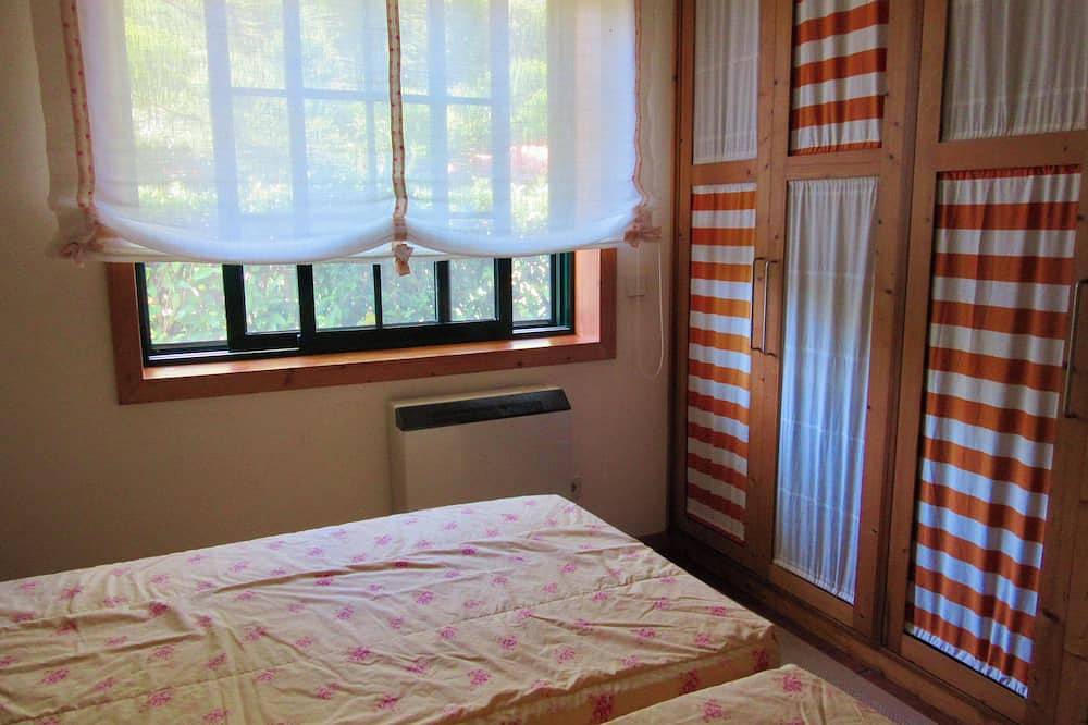 Tranquility In Quiet Garden With Pool\n(long stays only - prices negotiable) in Afife, Distrito de Viana do Castelo