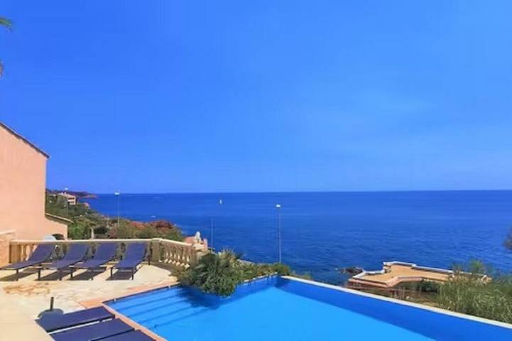 Villa pour 12 personnes, avec jardin et balcon