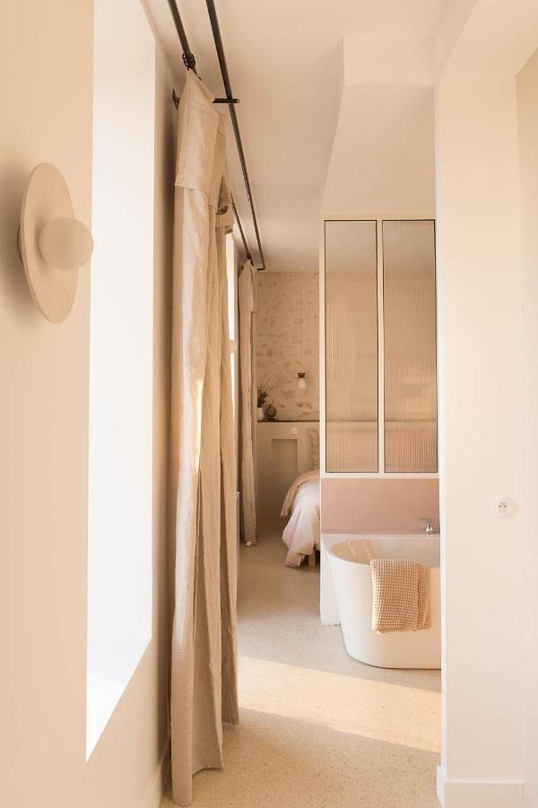 Location de vacances pour 4 personnes, avec piscine ainsi que jardin et vue à Channay-sur-Lathan - 4