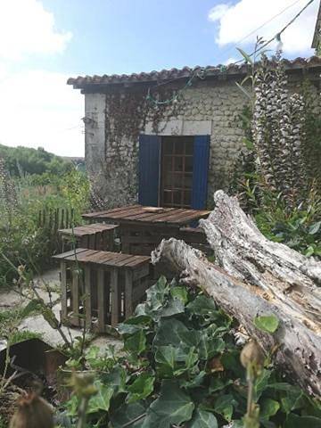 Cottage pour 2 personnes, avec jardin ainsi que terrasse et vue à Bouteilles-Saint-Sébastien