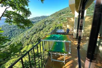 Gîte pour 6 personnes, avec balcon à Sainte-Lucie-de-Tallano