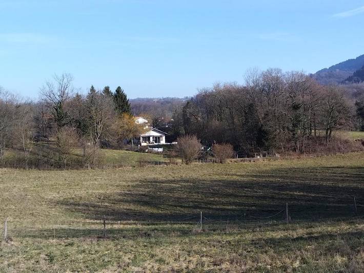 Location de vacances pour 6 personnes, avec piscine ainsi que jardin et vue, animaux acceptés à Lyaud - 2