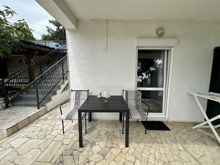 Ferienwohnung für 2 Personen, mit Terrasse und Pool in Dramalj - 4