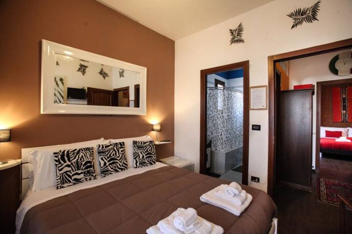 Appartement dans un hôtel 'Bnb Sottosopra Intero 8 Pax' avec vue sur la mer, terrasse et Wi-Fi in Gallipoli, Golfe de Tarente