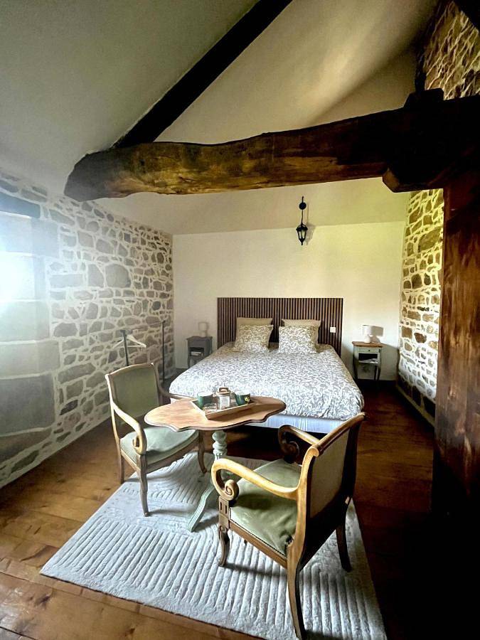 Manoir de Fornebello 16e siècle - Chambres d'Hôtes de prestige avec piscine in Plouagat, Région de Guingamp