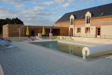 Location de vacances pour 15 personnes, avec jardin, animaux acceptés à Chémery