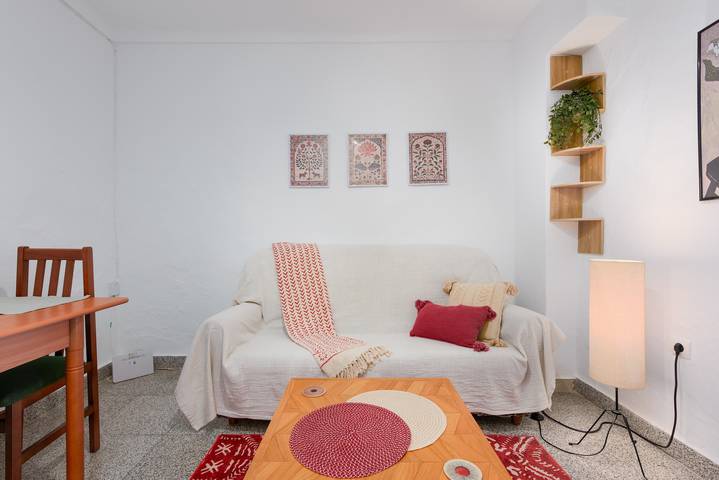 Entire apartment, Holiday Home 'La Casa De Eva' with Mountain View, Shared Terrace and Wi-Fi in Gaucín, Málaga Province