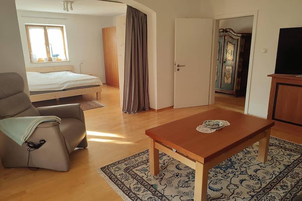 Ganze Wohnung, Gemütliche Ferienwohnung zur großen Linde im Herzen von Wallgau! in Wallgau, Walchensee