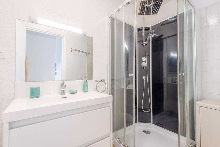Appartement entier, One-Bedroom Apartment in Le Bouscat, Région de Bordeaux