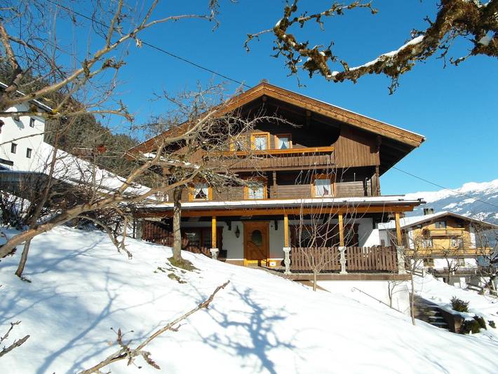 Ferienhaus für 12 Personen, mit Balkon und Garten im Zillertal