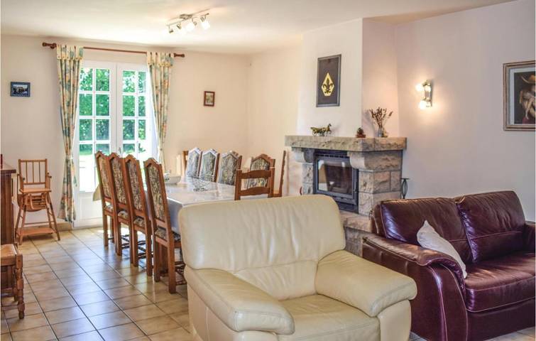 Location de vacances pour 10 personnes, avec jacuzzi et sauna ainsi que piscine et jardin à Yvias - 3