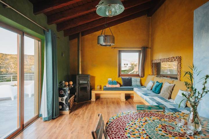 Casa de férias para 5 pessoas, com jardim e piscina e ainda vista em Odeceixe