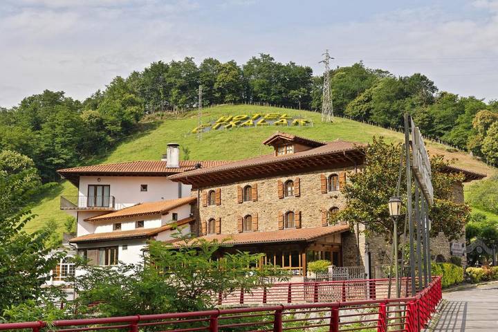 Hotel para 2 personas, con Terraza y Jardín en Pirineo Navarro - 3