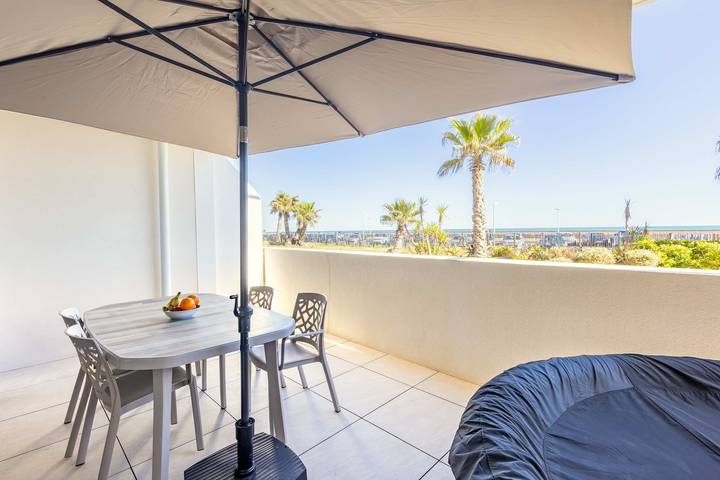 Gîte pour 4 personnes, avec jacuzzi et balcon/terrasse, adapté aux familles dans Casino de Valras Plage