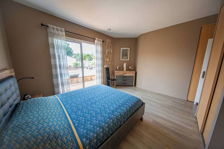 Location de vacances pour 10 personnes, avec jardin, animaux acceptés à Saint-Médard-en-Jalles - 4