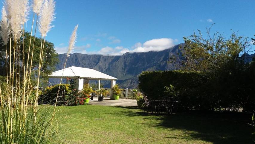 Chambre d’hôte pour 2 personnes, avec vue et jardin à Cilaos - 4