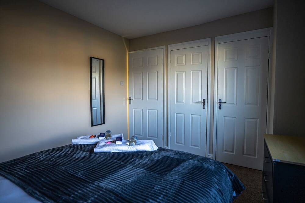 5Br House By Caledonia Luxe Stays Livingston in Livingston, West Lothian
