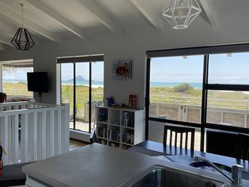 Holiday Home for 9 People in Bay of Plenty, New Zealand, Photo 3