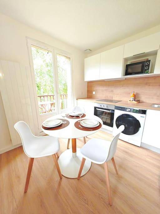 Gîte pour 3 personnes, avec piscine ainsi que balcon et vue à Bielle (Pyrénées-Atlantiques) - 4