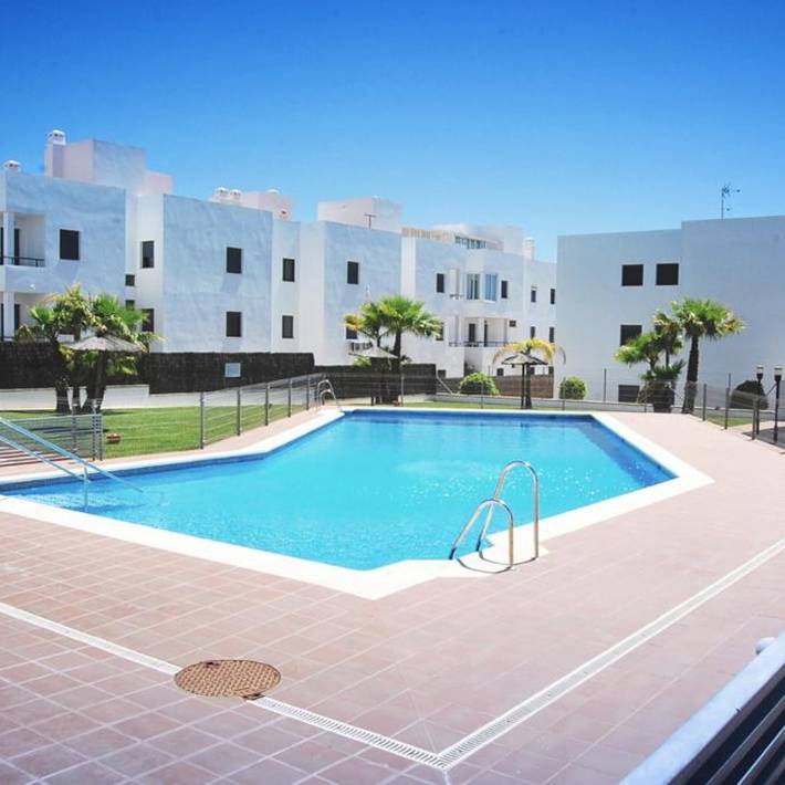 Apartamento para 6 personas, con jardín en Conil de la Frontera