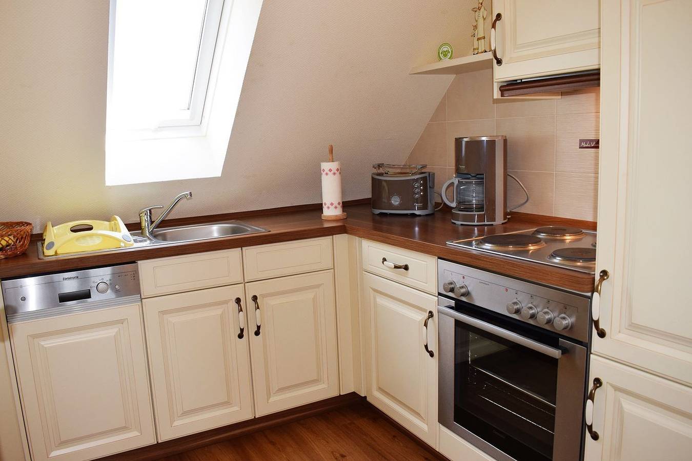 Ganze Wohnung, Ferienwohnung Daisy - Balkon, Dusche, eigener Parkplatz, 2 Schlafzimmer, meernah in Dagebüll, Nordseeküste