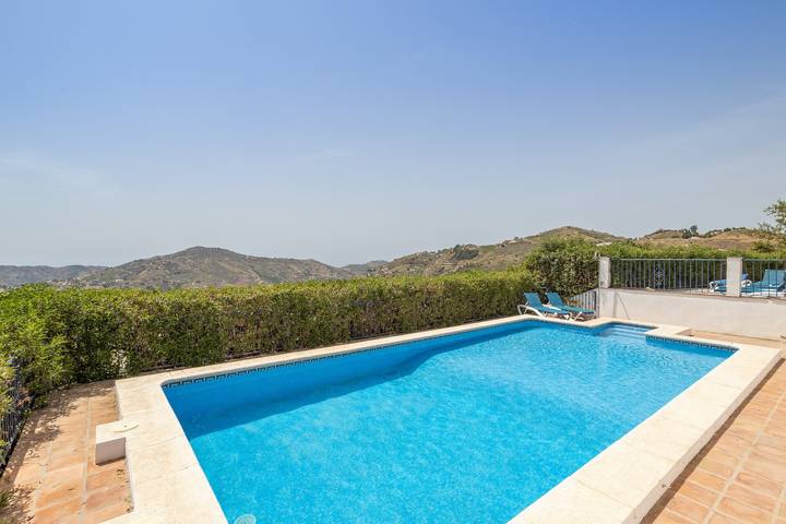 Villa "Hugo" mit Blick auf das Meer und die Berge & WLAN in Cómpeta, Málaga Provinz
