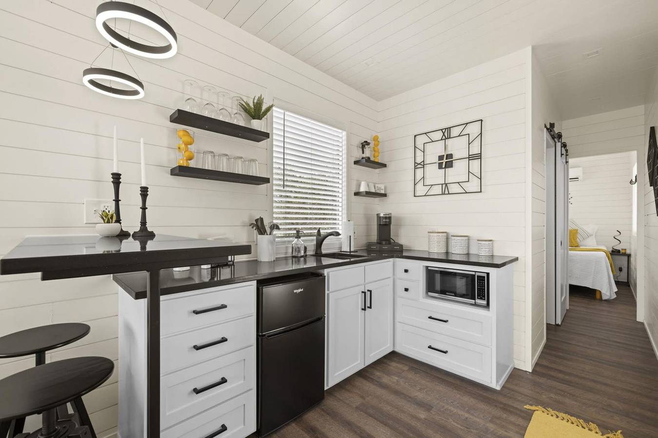 New The Yellow Beacon-Luxury Shipping Container in Gillespie County