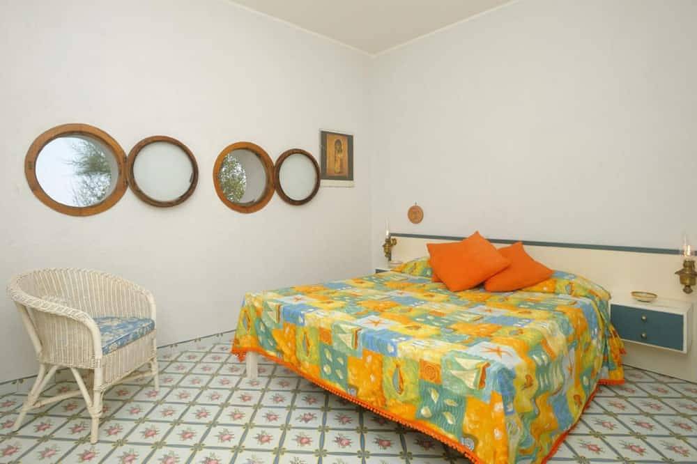Ganze Wohnung, Villa Azzurra mit privatem Pool und Zugang zum Meer in Furore, Amalfiküste