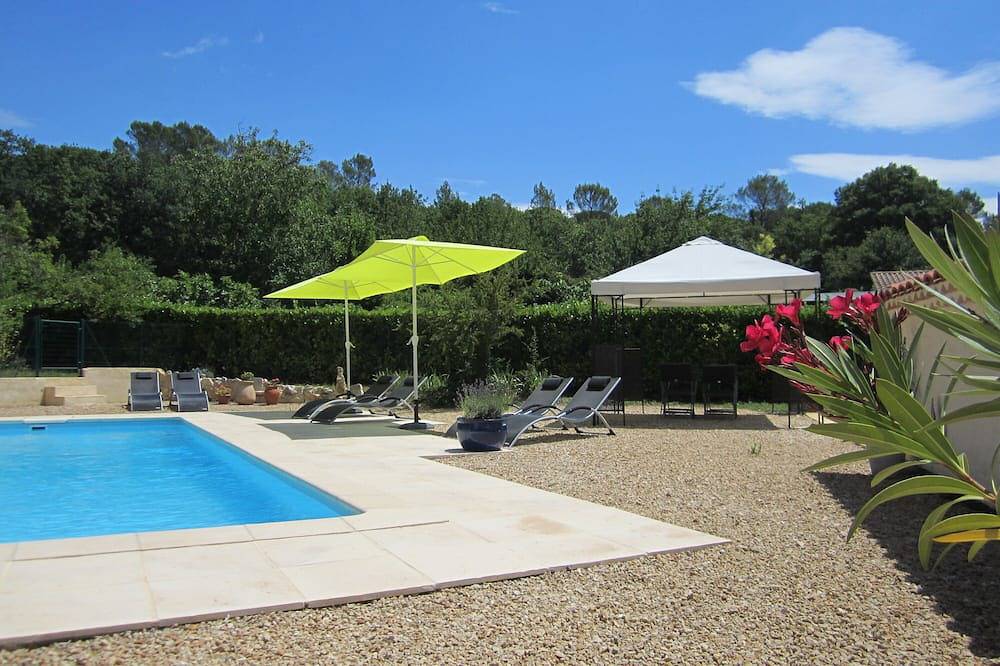 Fortunie -Provencalisches Landhaus, renoviert, großer Pool, ruhig, am Weinberg in Cornillon, Nimes und Umgebung