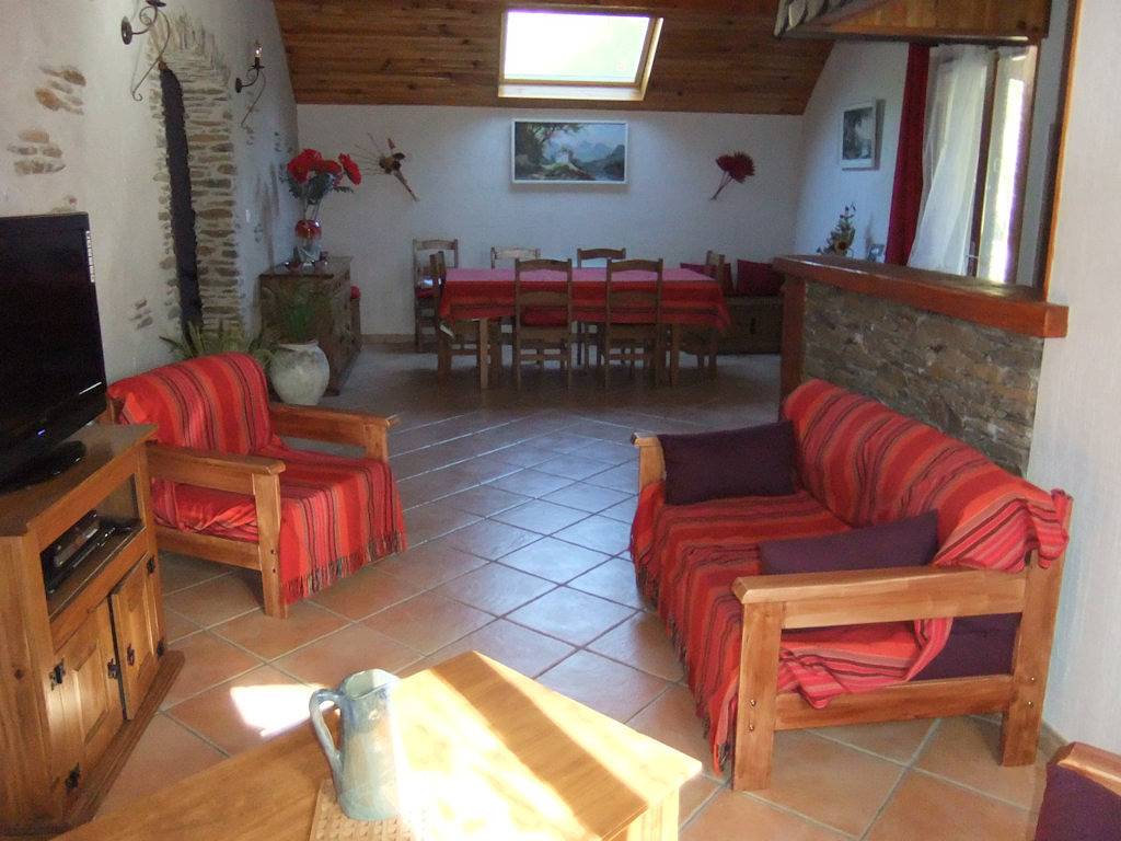 Chalet très confortable au pied du plus haut sommet Ariegeois in Vicdessos (homonymie), Parc naturel régional des Pyrénées ariégeoises