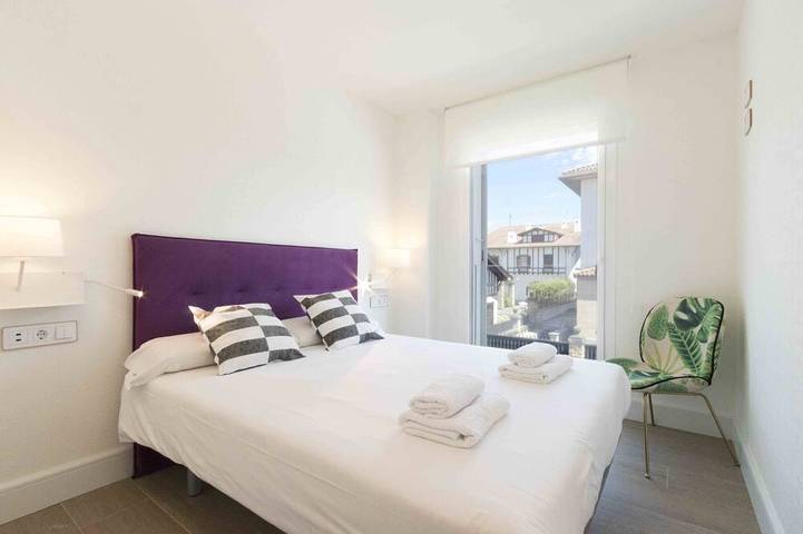 Appartamento intero, Brunet IV | The Rentals Collection in Playa de la Concha, San Sebastian