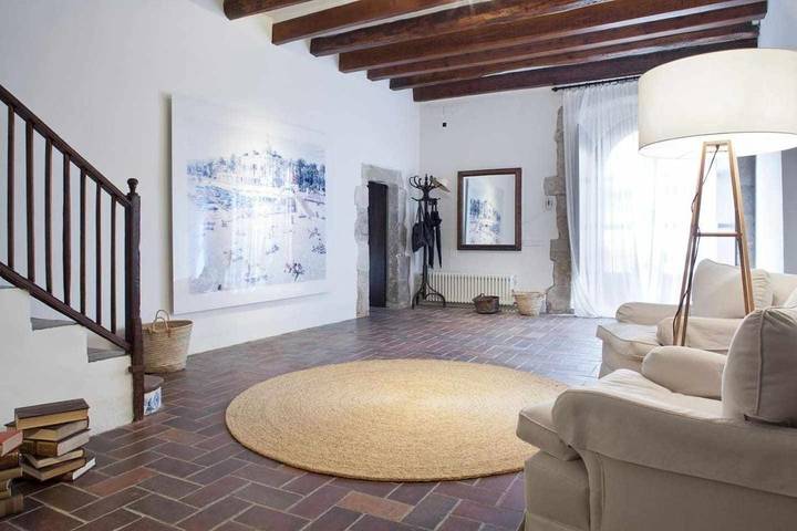 Chalet para 9 personas, con piscina además de jardín y vistas en Maresme - 4