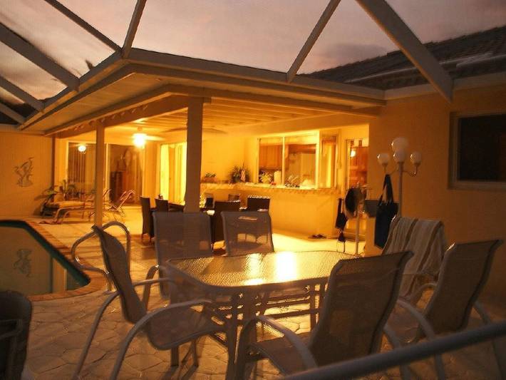 Location de vacances pour 6 personnes, avec terrasse et jardin à Cape Coral - 3