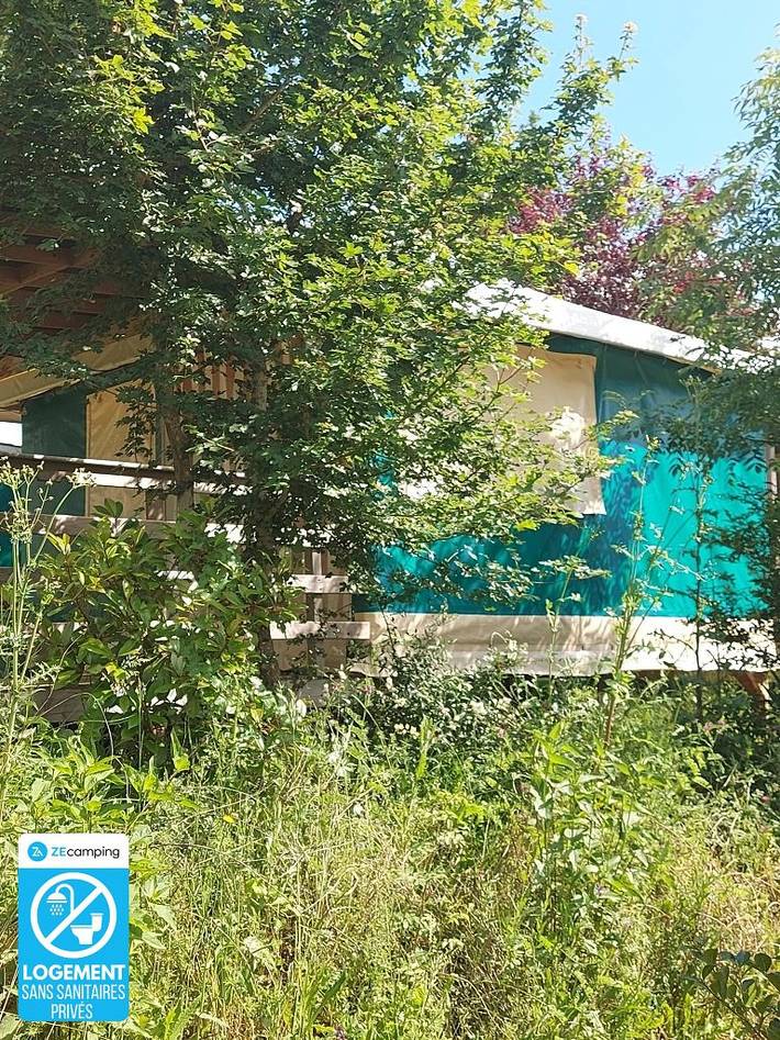 Mobil home pour 5 personnes, avec bassin pour enfant à Reilhaguet