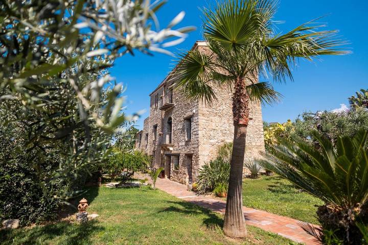 Residence per 5 persone, con giardino e idromassaggio - 1