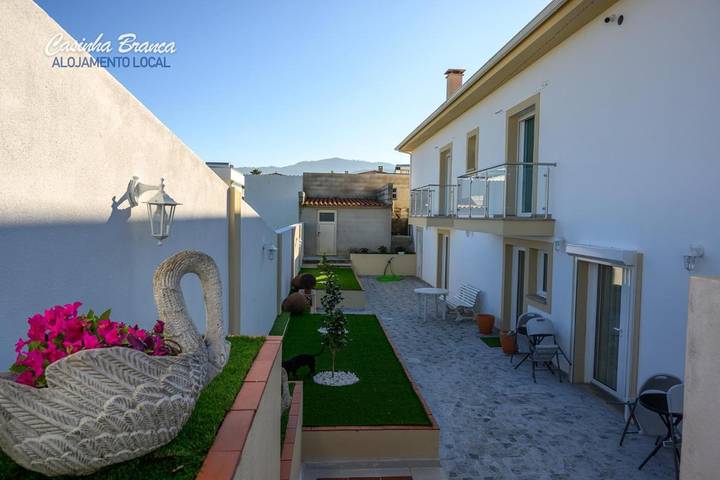 Gîte pour 2 personnes, avec piscine ainsi que vue et jardin, animaux acceptés à Fundão - 3