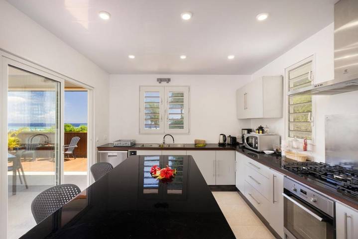 Villa pour 6 personnes, avec terrasse et vue ainsi que piscine et jardin dans Mo'orea - 4