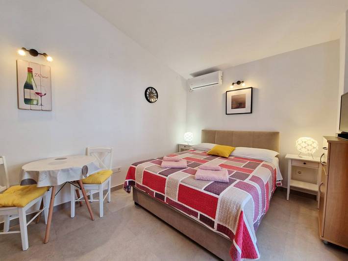 Appartement entier, Appartement de vacances pour 2 personnes avec balcon/terrasse in Baška, Krk