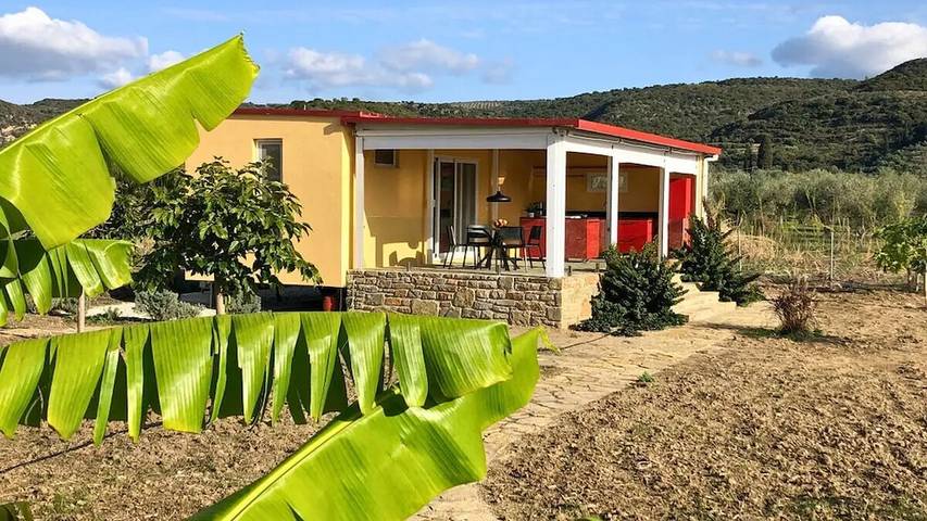 Bungalow für 3 Personen, mit Terrasse und Garten auf den Peloponnes