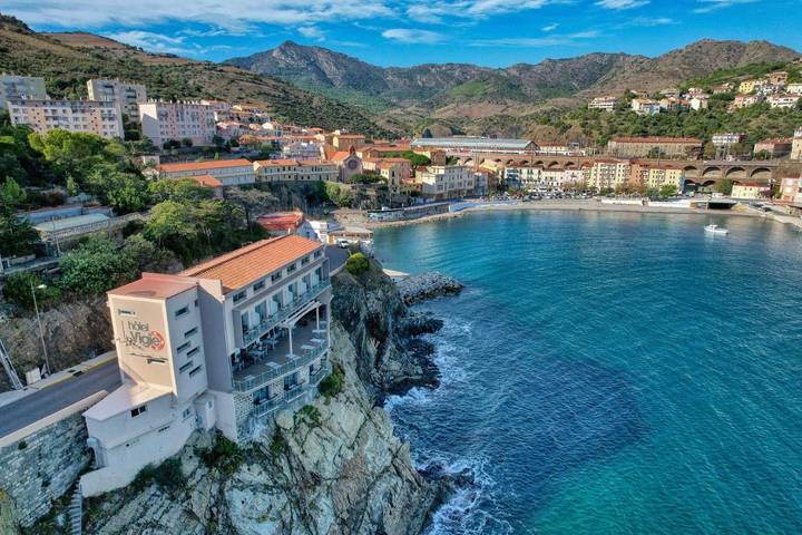 Hôtel pour 2 personnes, avec Balcon ainsi que Terrasse et Vue à Cerbère